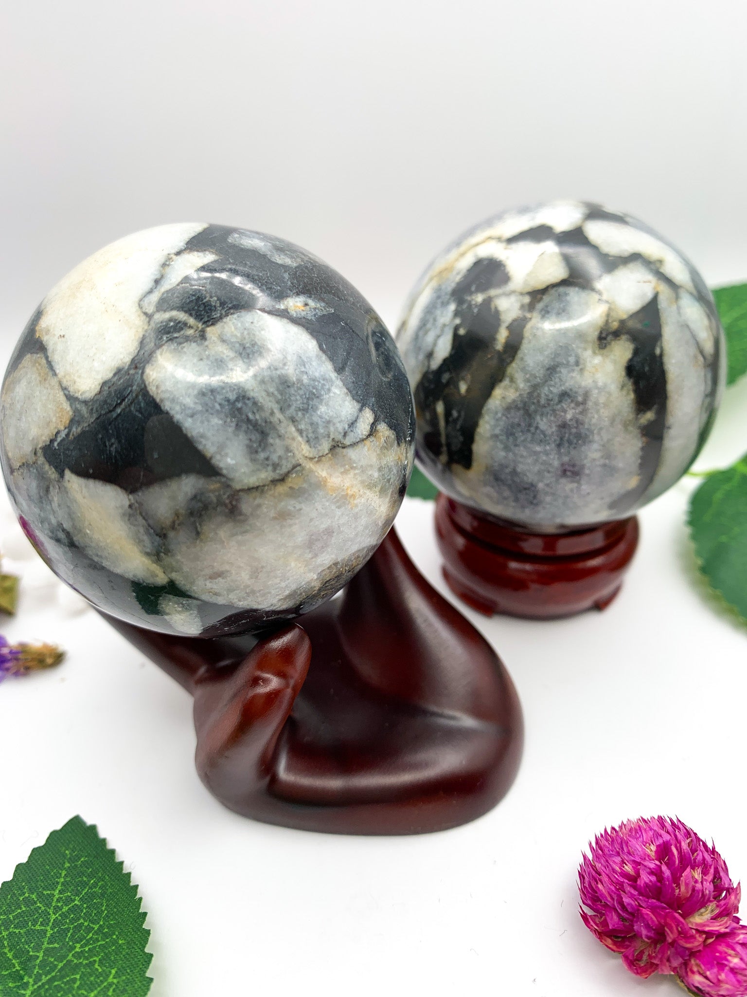 shell jasper sphere