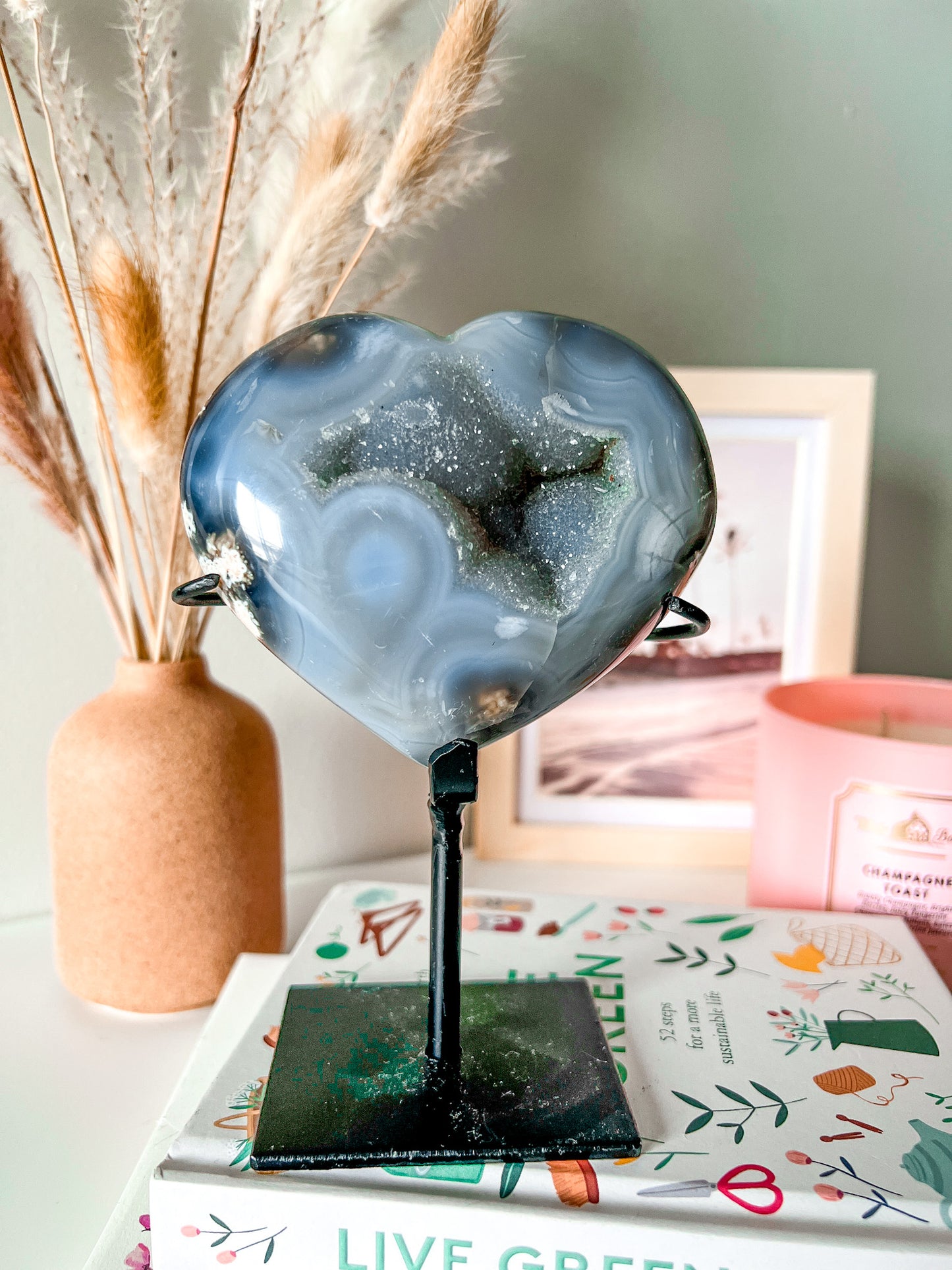 Druzy Agate Heart with Custom Stand