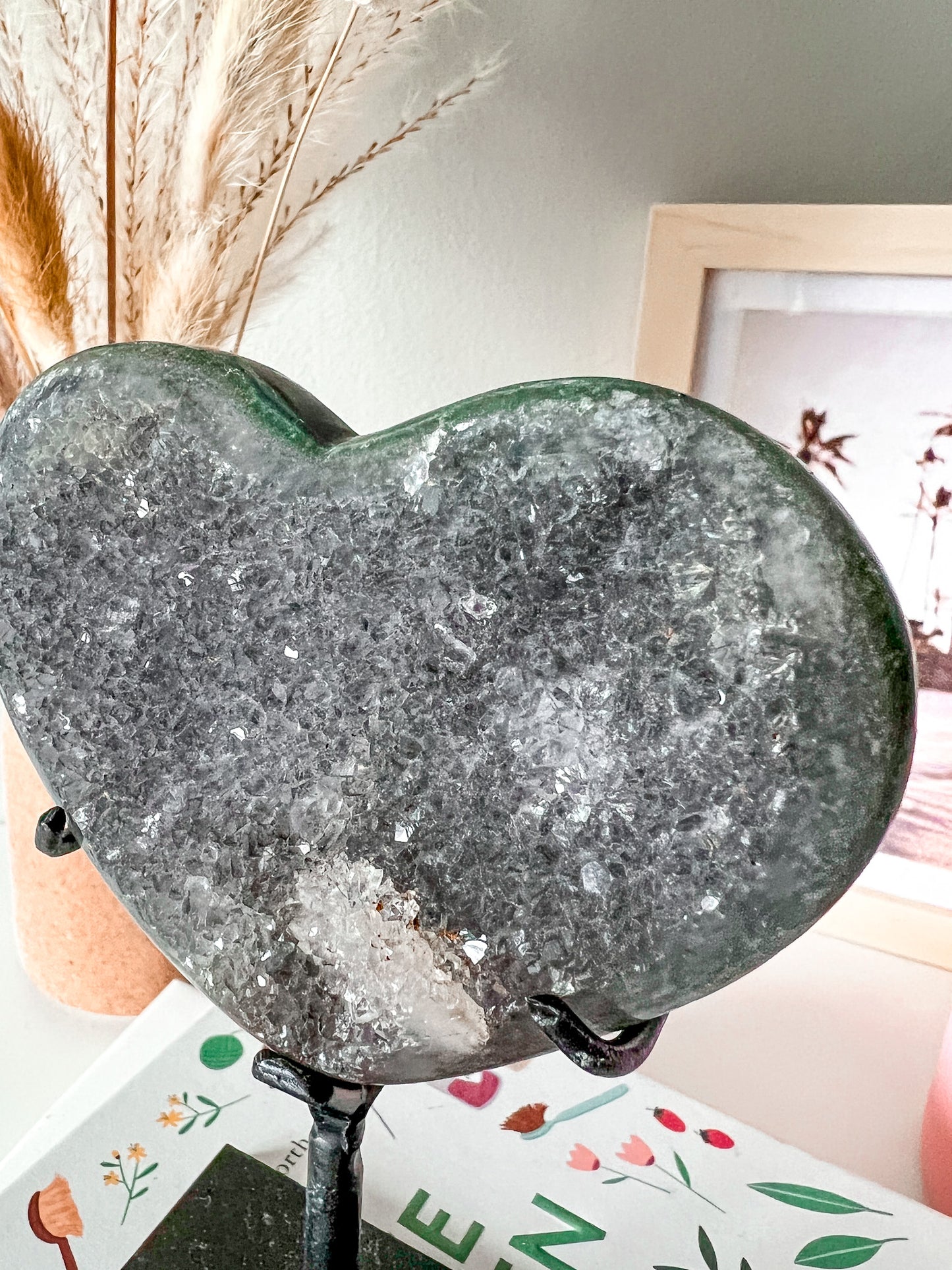 Druzy Agate Heart with Custom Stand